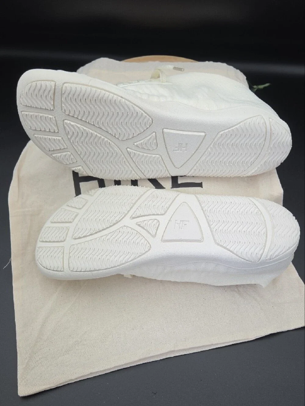 Hike Footwear Comforto Max Unisex White Animal Knit Womens 11 11.5 Mens 9 9.5